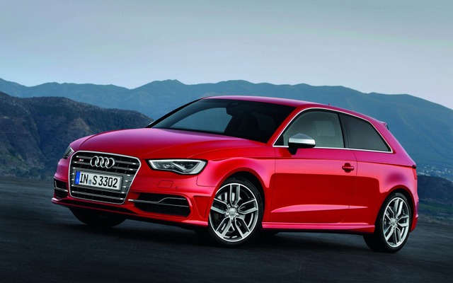 新型 アウディ S3