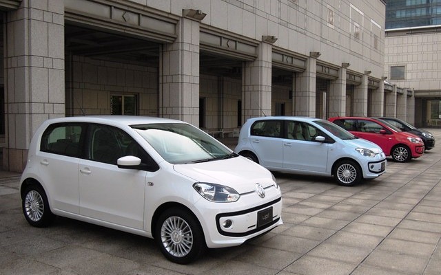 【VW up! 試乗】人も犬も気分がup! する走りが楽しいプチVW…青山尚暉
