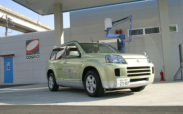 日産、環境報告書2004を発行