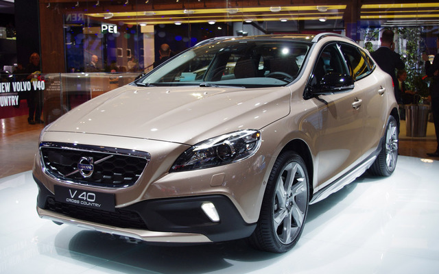 ボルボ V40 クロスカントリー