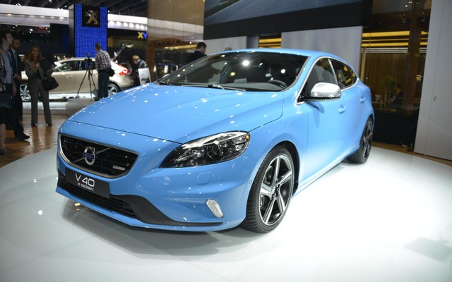 新型ボルボ V40 の Rデザイン（パリモーターショー12）
