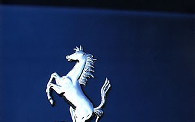 スーパーカーに乗りたいけど欲しくない、でもお金はある方へ