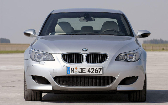 【新型BMW M5　海外試乗】その2 V10&507ps セダンとして前例のない強心臓…河村康彦