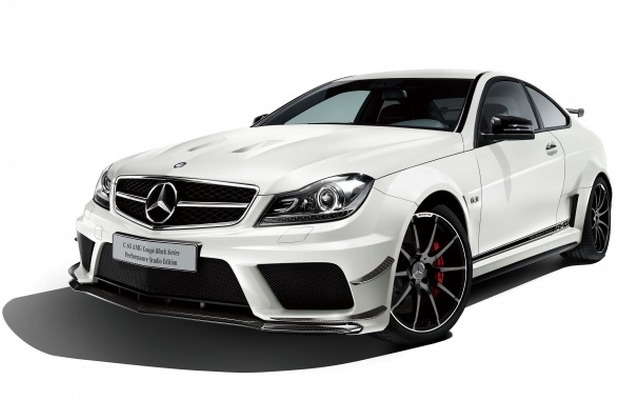 メルセデスベンツ・C63 AMGクーペ ブラックシリーズ パフォーマンススタジオ