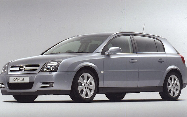 オペル シグナムの2005年モデルを発売