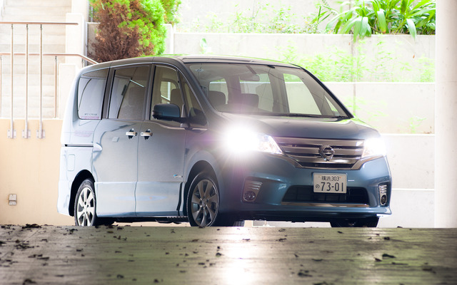 日産 セレナ ハイウェイスターG S-HYBRID