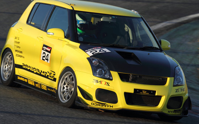 SUZUKI SWIFT CIRCUIT DAYで一番速いスイフト乗りを決定