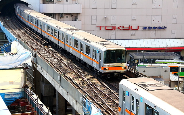 渋谷を発つメトロ銀座線01系