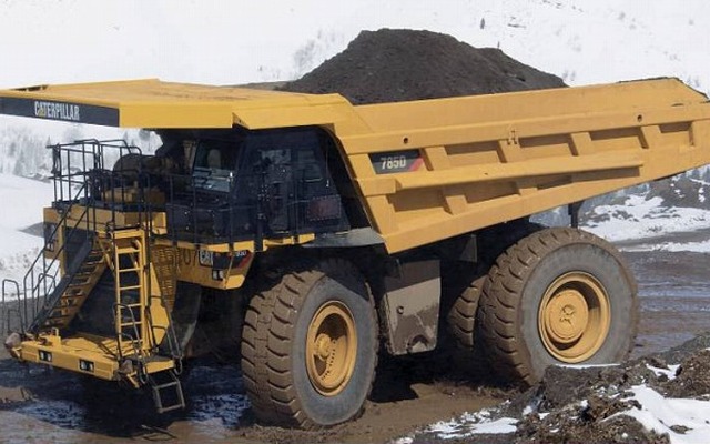 キャタピラージャパン・新型ダンプトラック Cat 785D
