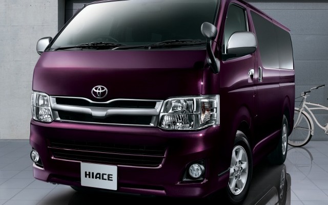 トヨタ・ハイエース 特別仕様車 スーパーGLプライムセレクション 2WD 3000ディーゼル 標準ボディ