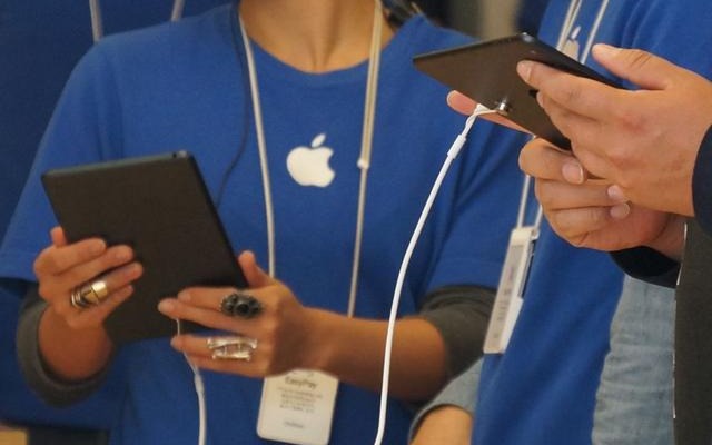 iPad mini 発売。アップルストア銀座のようす
