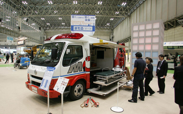 【新聞ウォッチ】東京モーターショー出足は上々…初日5万3500人