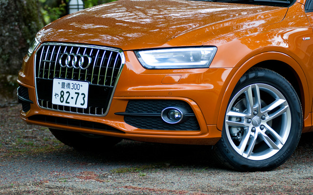 アウディ Q3 「S-Line」パッケージ、ボディカラー：サモアオレンジM
