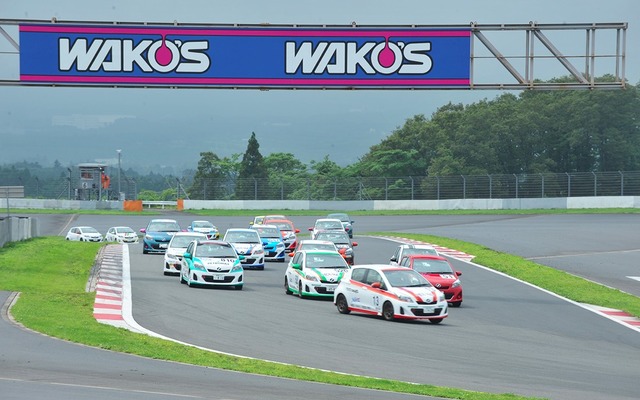 ヴィッツレース関東シリーズ第3戦のようす