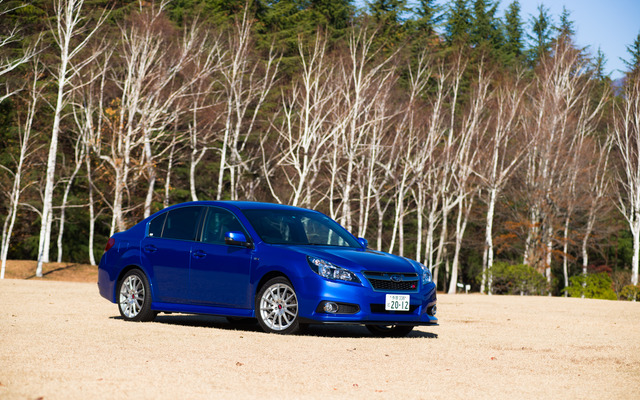 レガシィ B4 2.5i EyeSight tS