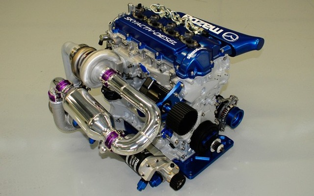 2013年に米国のモータースポーツでデビューするマツダSKYACTIV-D
