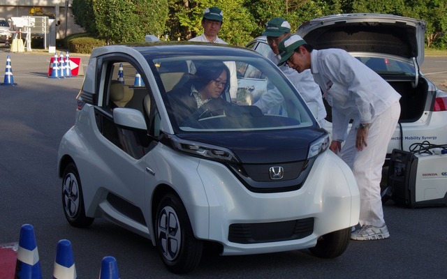 ホンダ、超小型EV マイクロコミューターの試作車