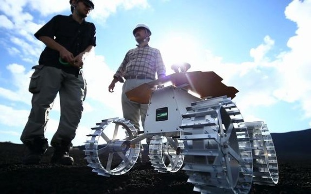 ホワイトレーベルスペース、10キログラム級4輪駆動ローバー