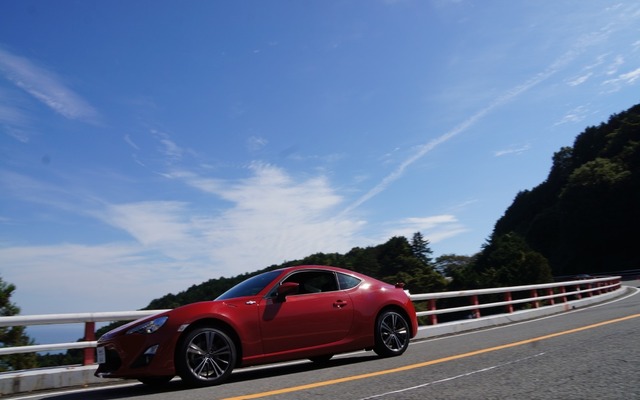 86S（ハチロックス） HACHI-ROCKS J001 HAKONEの様子。