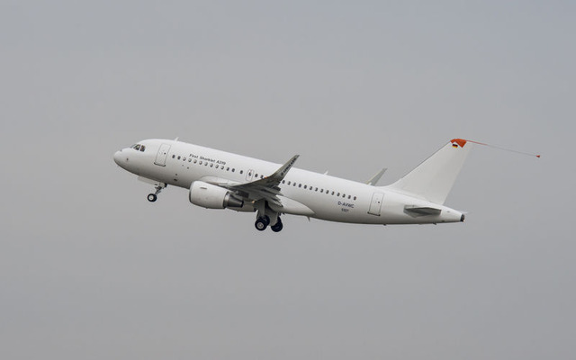 主翼端にシャークレットを装備するA319
