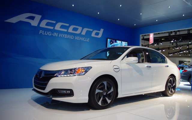 ホンダ アコードPHEV（ロサンゼルスモータショー12）