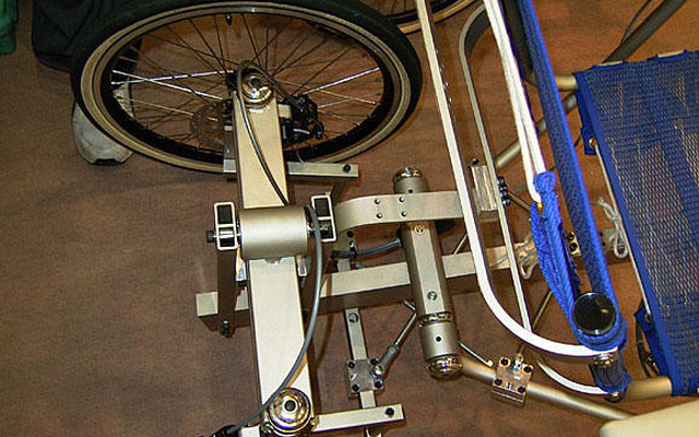 【東京国際自転車展04】最先端の素材をどうぞ