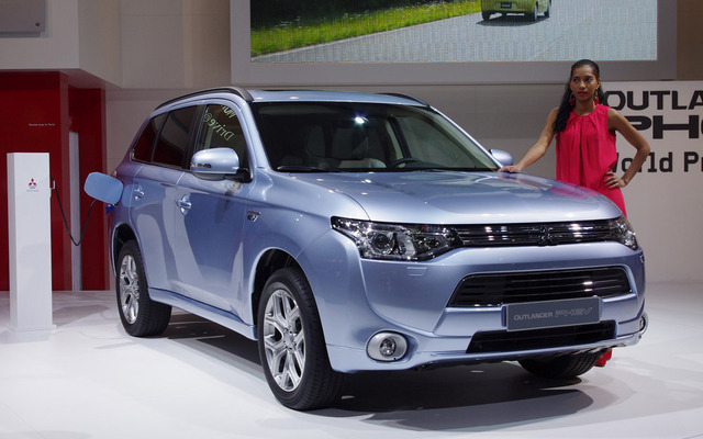 三菱・アウトランダーPHEV