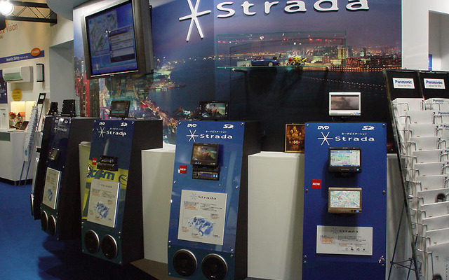 【ストラーダNEWラインナップ】2DINタイプを加え、フルラインナップ達成