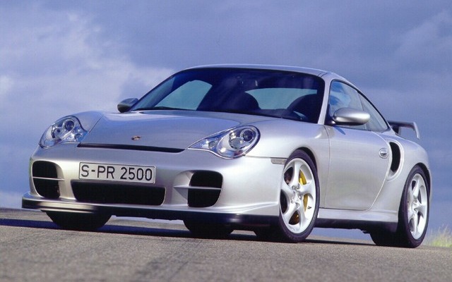 【デトロイト・ショー出品車】ポルシェ『911 GT2』が……