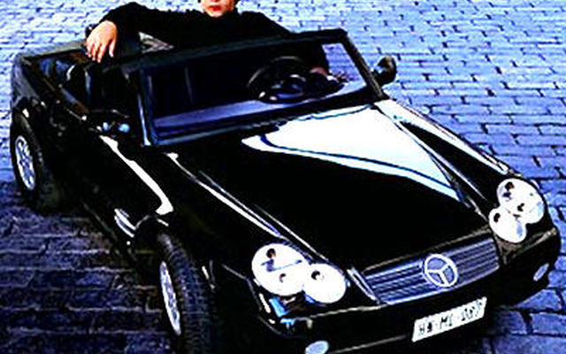 【クリスマスプレゼント】話題は、子供へのメルセデスベンツ 500SL
