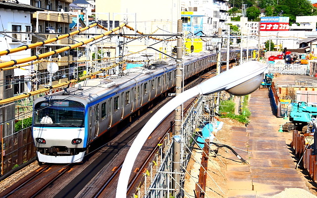 相鉄・JR直通線の工事がすすむ西谷駅（横浜寄り）