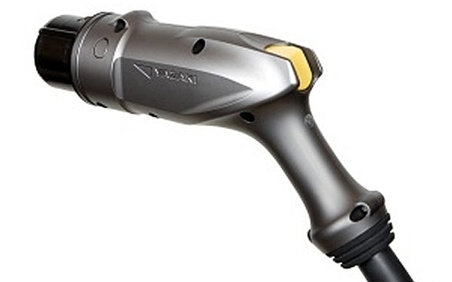 新型DC充電コネクタ