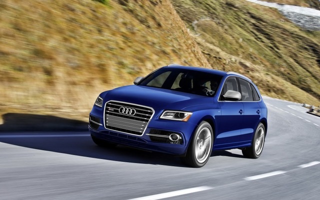アウディ SQ5 のガソリン仕様