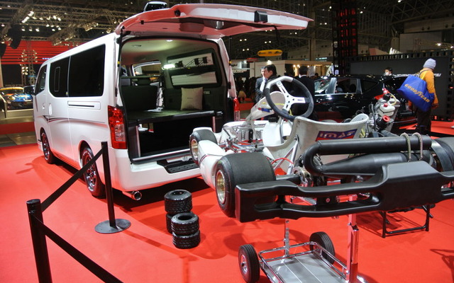 オーテックジャパン・NV350 CARAVAN Rider Transporter