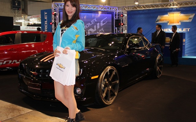 東京オートサロン13　GMジャパン シボレーブース