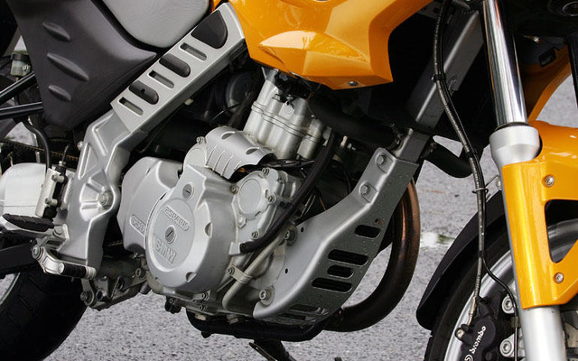 【もうひとつのBMW】F650 CSスカーバー…意外なほどに身軽