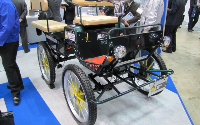 島根県次世代自動車等技術研究会のEV（オートモティブワールド2013）
