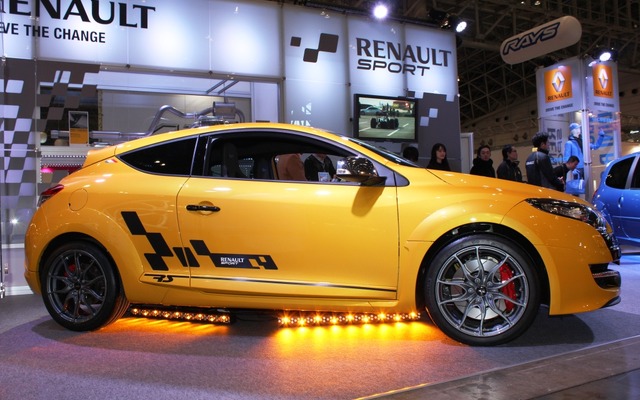 東京オートサロン13　ルノー・メガーヌRS