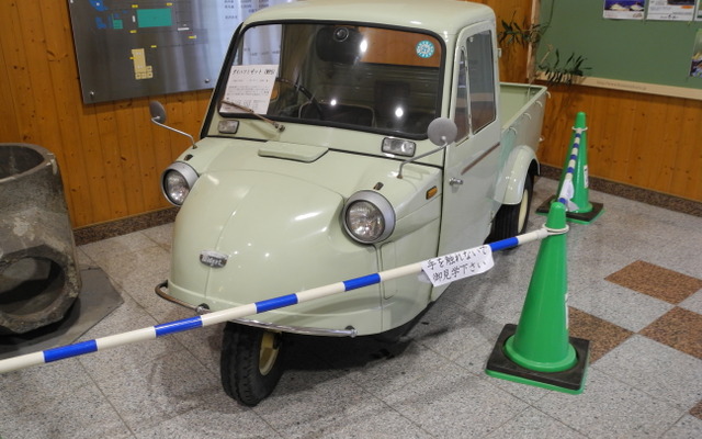 草枕温泉「てんすい」に展示されていたダイハツ「ミゼット」