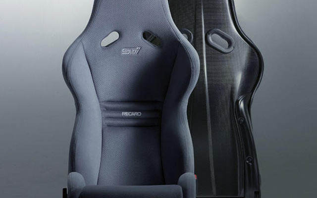 【インプレッサS203速報】1脚55万円のレカロシートの座り心地は
