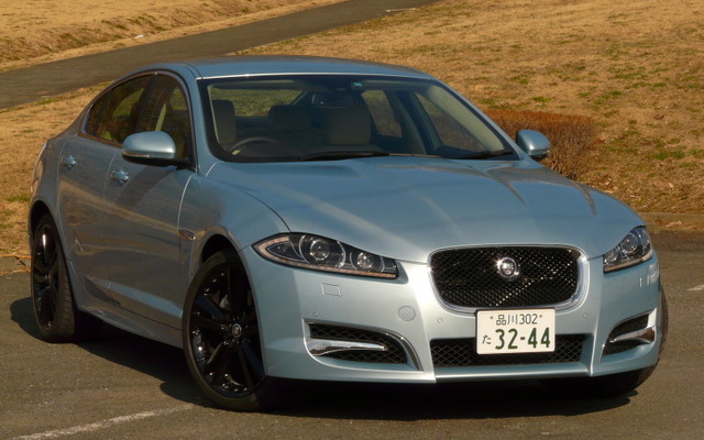 ジャガー XF