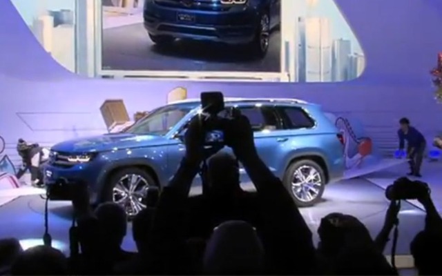 VW クロスブルーSUV