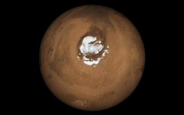 砂丘とドライアイスに覆われた火星の北極圏（動画キャプチャ）