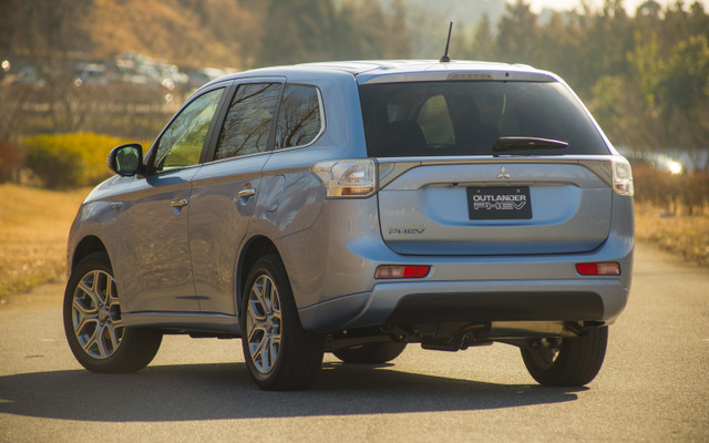 三菱・アウトランダー PHEV