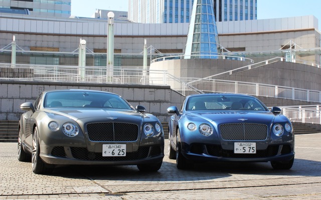 ベントレー・コンチネンタルGTスピード(左)とコンチネンタルGT W12(右)