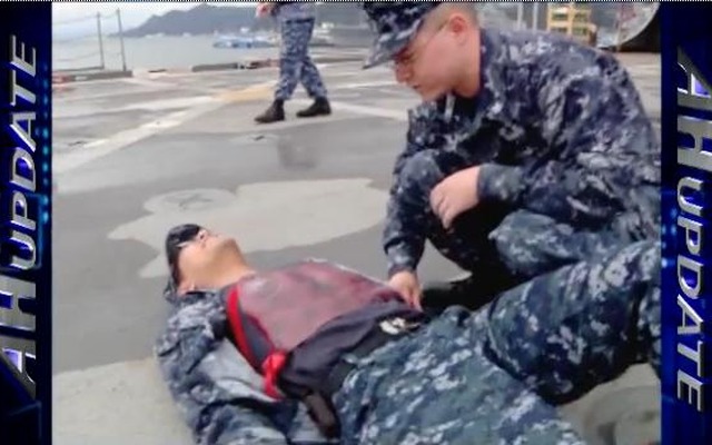 USSデンバー負傷者救済ドリル（動画キャプチャ）