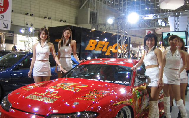 【東京オートサロン05】カッコいいクルマの祭典、始まる!!