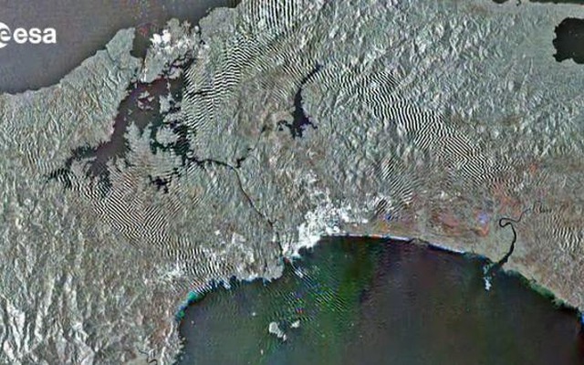 宇宙から見たパナマ運河（動画キャプチャ）