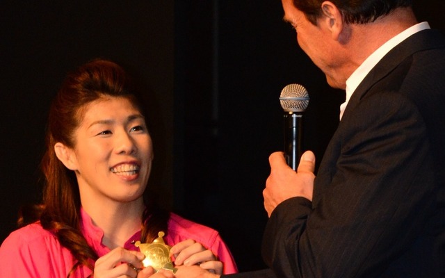 吉田沙保里選手とアーノルド・シュワルツェネッガー（ラストスタンド記者会見）