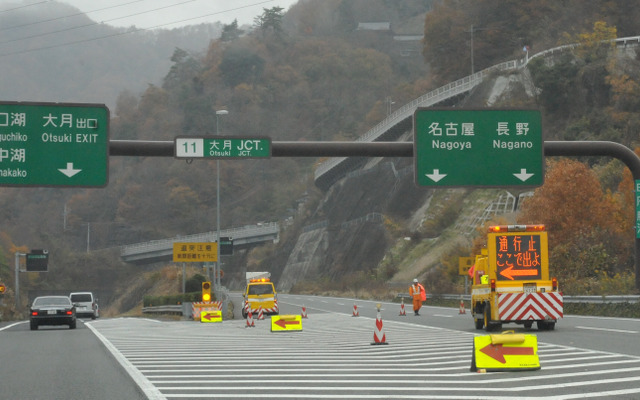 笹子トンネル通行止め時の下り線起点となっていた大月JCT（山梨県大月市）